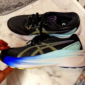 Wms Asics Kayano 30 sz 9